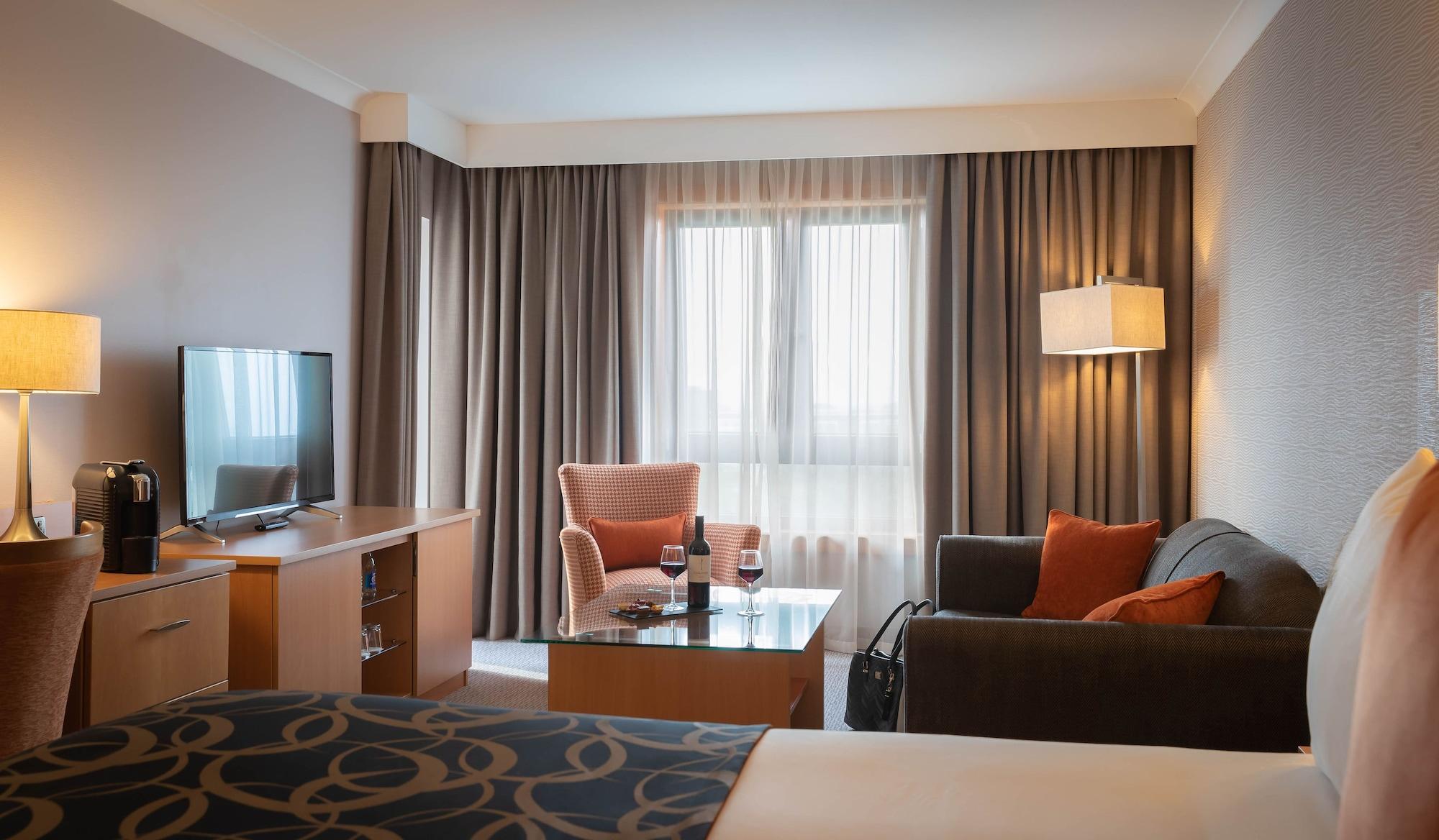 Clayton Hotel Лепардстаун Екстер'єр фото