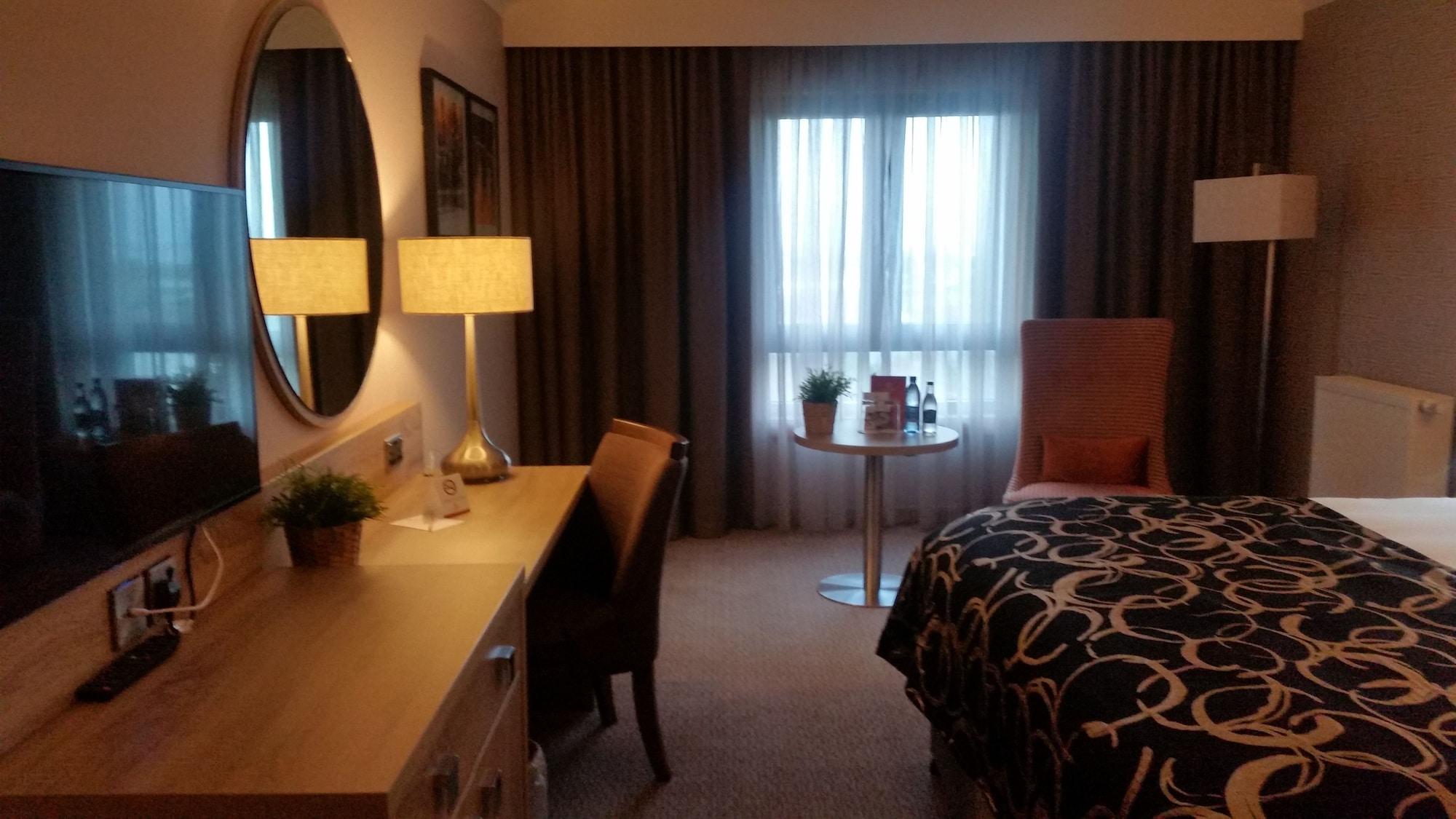 Clayton Hotel Лепардстаун Екстер'єр фото